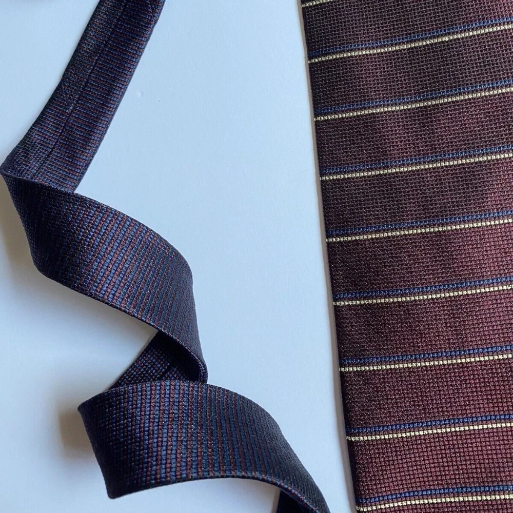 Tommy Hilfiger Men Tie 100% Silk Imported Fabric Made In The USA Burgundy Stripe